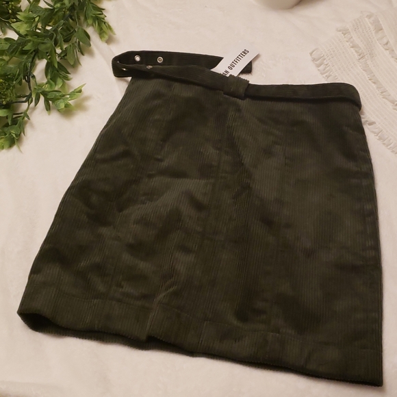 Urban Outfitters Belted Skirt - Picture 3 of 3